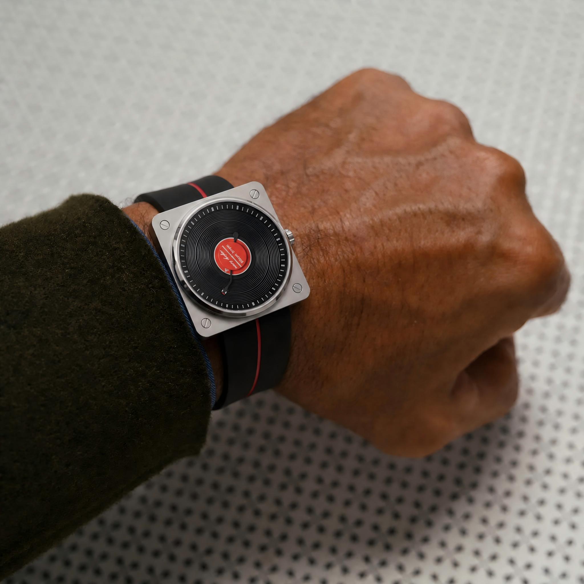 SKU Vinyl Record Quartz Men's  - Luxury Watch Hublot 评论和价格