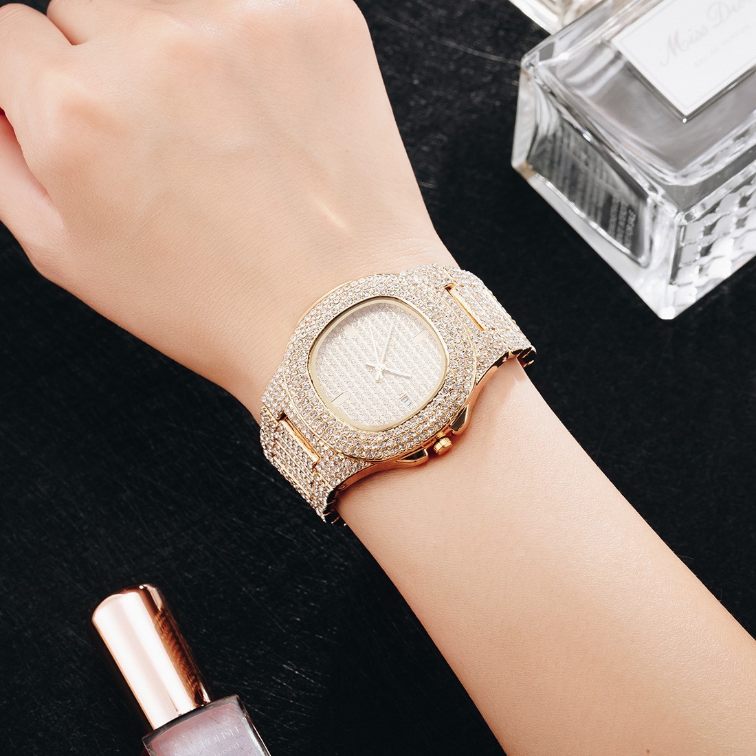 New Fashionable Full Diamond M - Luxury Watch Trading 评论和价格